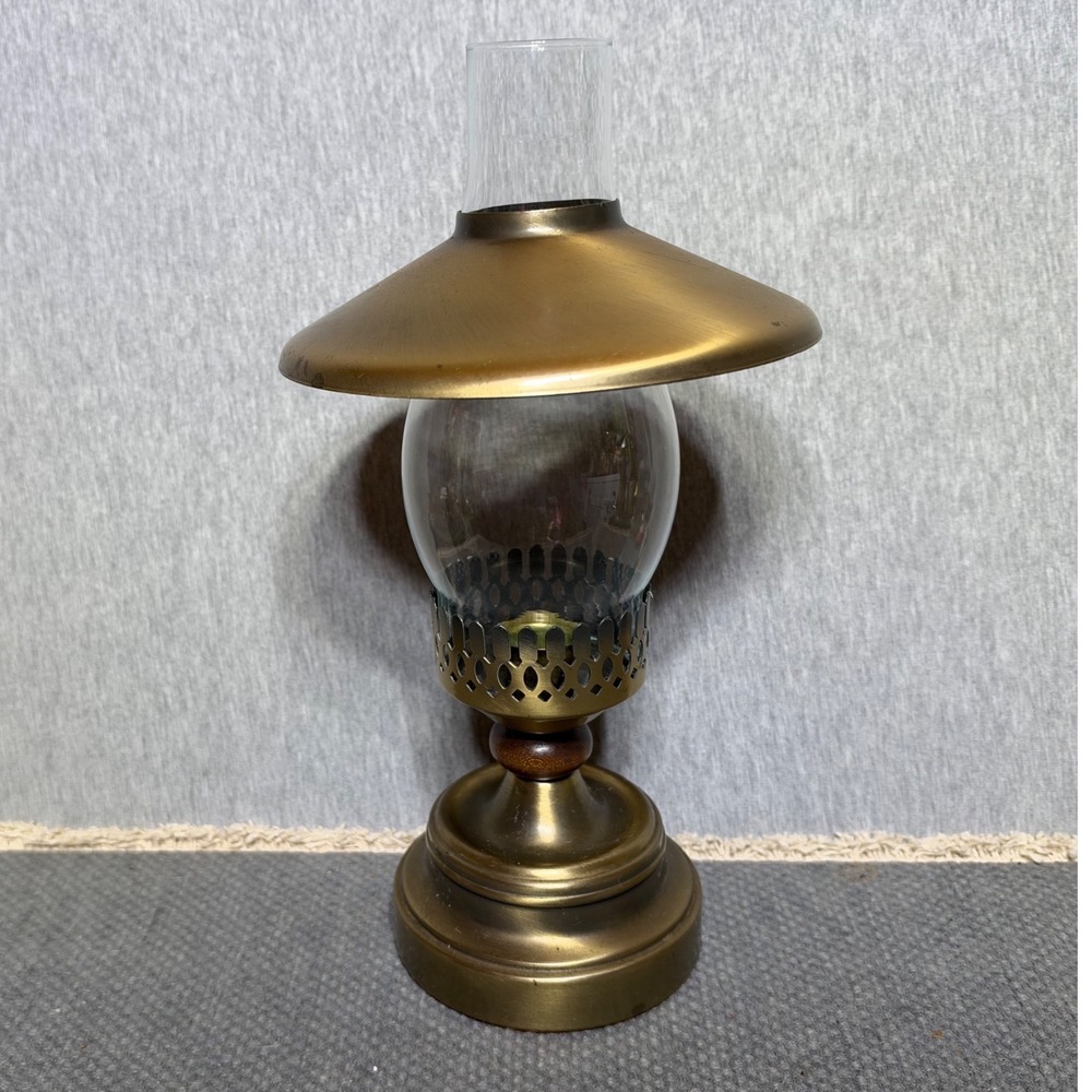 VTG Retro Brass/wood Hurricane Candle Holder with Glass Chimney Metal Shade
